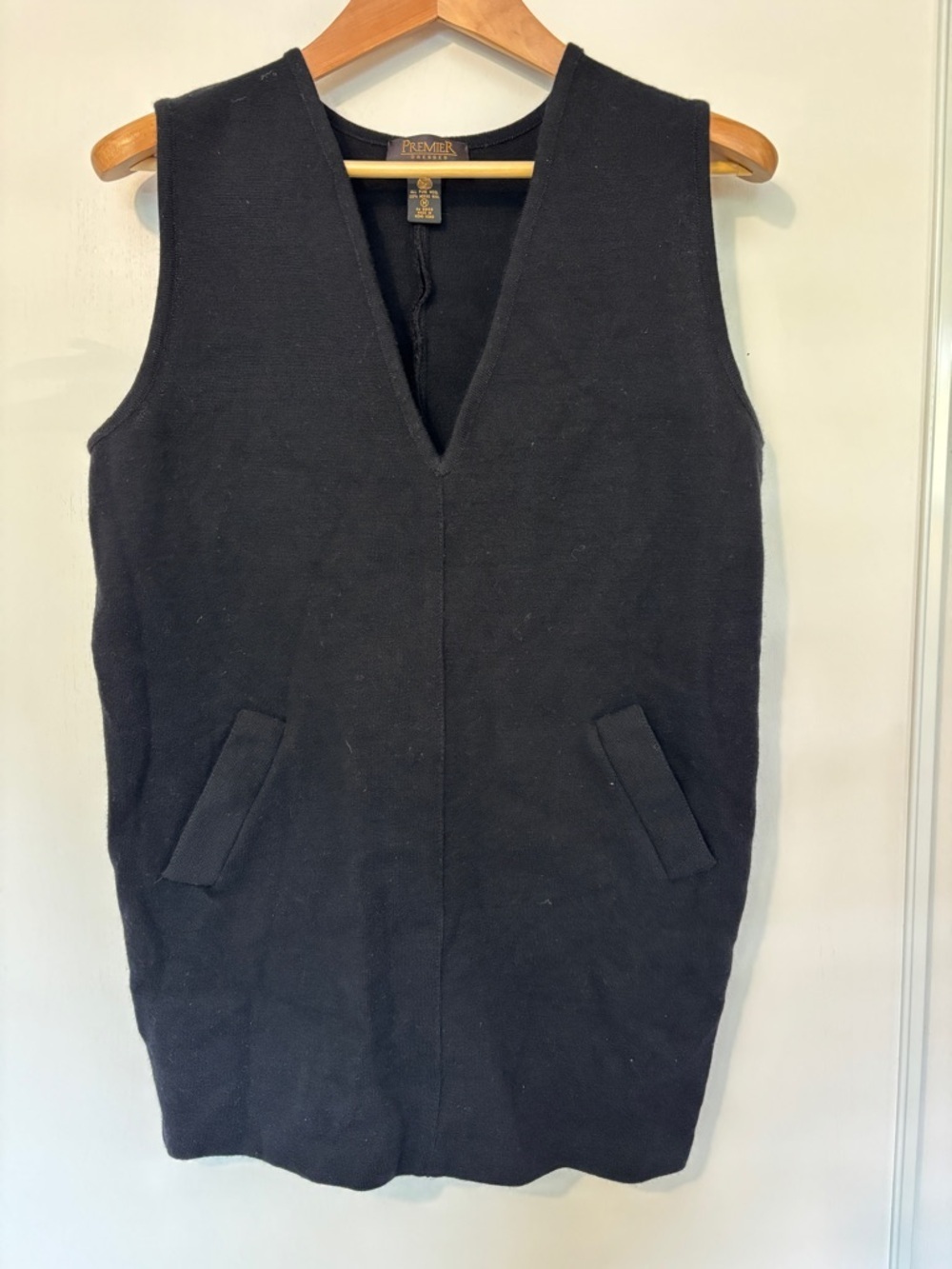 VTG Black Wool Sleeveless Oversized Sweater Pockets Scandi Quiet Luxury Timeless